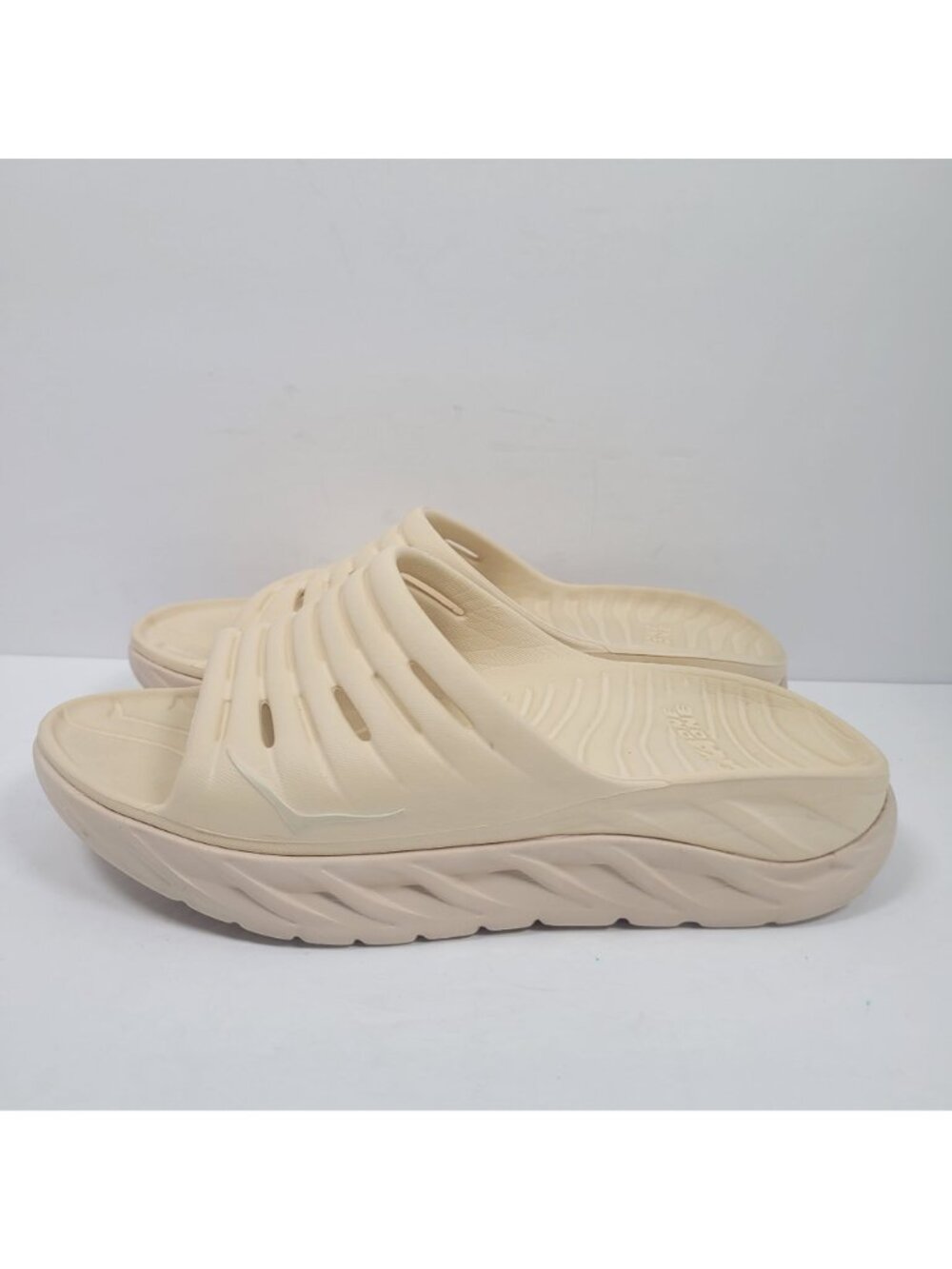 Hoka Ora One One Women's Vanilla Beige Recovery Slide Sandals US Size 8 - Picture 2 of 8